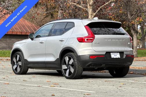 2023 Volvo XC40 Recharge Pure Electric Twin Ultimate