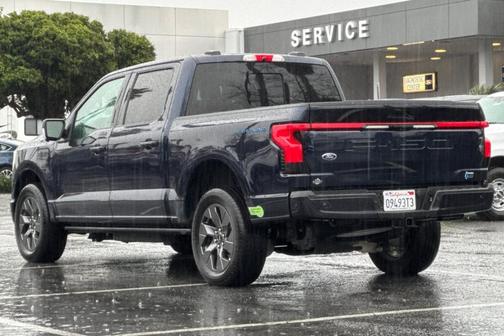 2023 Ford F-150 Lightning LARIAT
