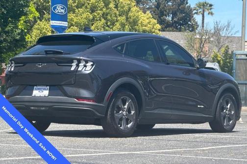 2022 Ford Mustang Mach-E Select