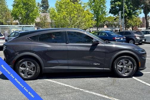2022 Ford Mustang Mach-E Select
