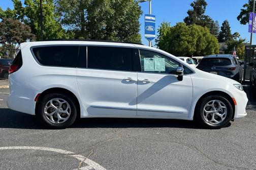 2023 Chrysler Pacifica Limited