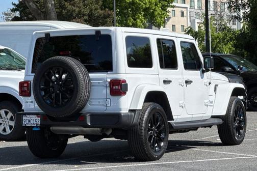 Bright White Clearcoat 2022 Jeep Wrangler Unlimited 4xe Sahara