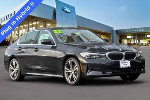 2022 BMW 330e 330e