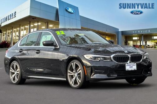 2022 BMW 330e 330e