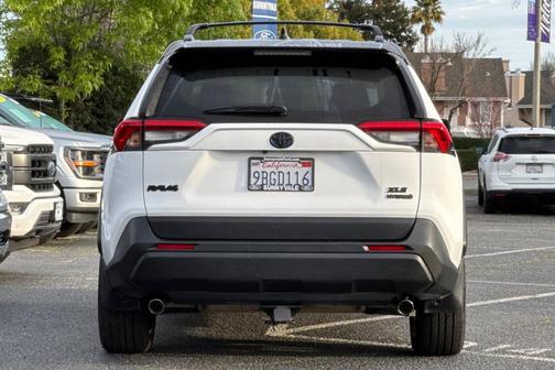 2022 Toyota RAV4 Hybrid LE