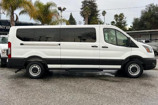 2025 Ford Transit-350 XL