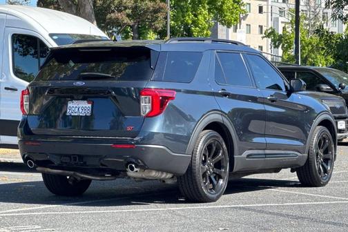 Blue Metallic 2023 Ford Explorer ST-Line
