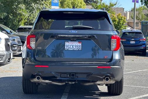Blue Metallic 2023 Ford Explorer ST-Line