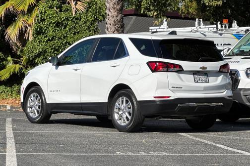 Summit White 2023 Chevrolet Equinox 2LT