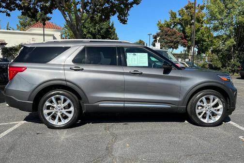 2022 Ford Explorer Platinum