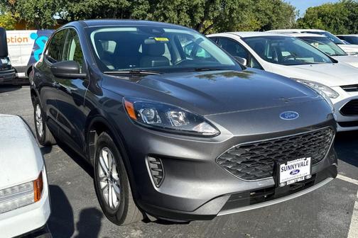 Gray Metallic 2022 Ford Escape SE