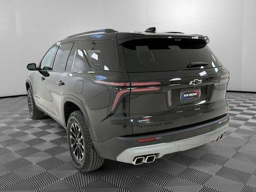 Mosaic Black Metallic 2024 Chevrolet Traverse Z71