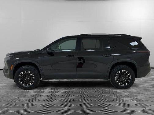 Mosaic Black Metallic 2024 Chevrolet Traverse Z71