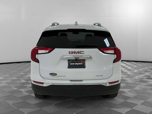 White 2023 GMC Terrain SLT