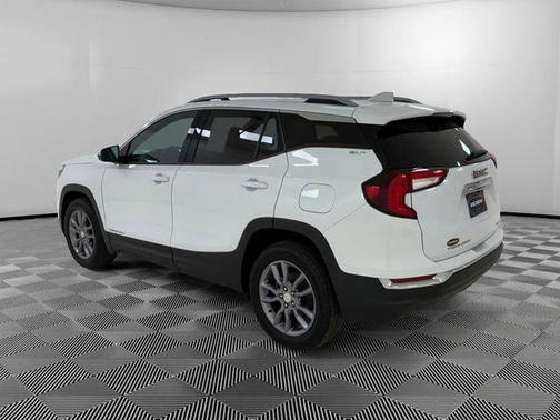 White 2023 GMC Terrain SLT