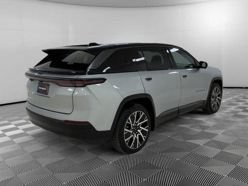 Silver Zynith Clearcoat 2025 Jeep Wagoneer S Limited