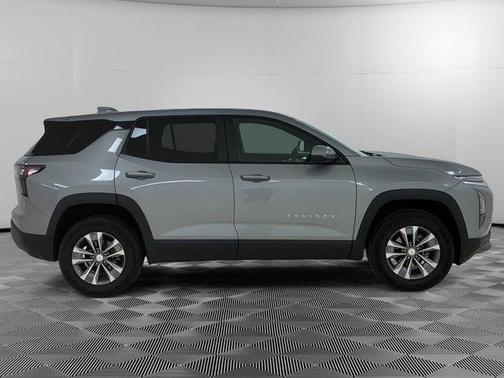 Sterling Gray Metallic 2025 Chevrolet Equinox LT