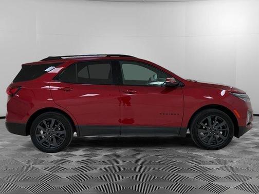 Red 2022 Chevrolet Equinox RS