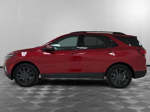 Red 2022 Chevrolet Equinox RS