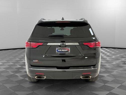 Mosaic Black Metallic 2023 Chevrolet Traverse Premier