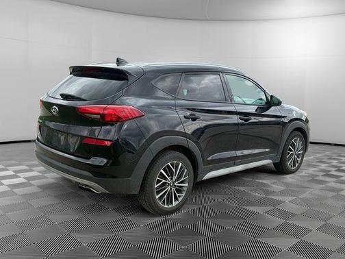 Black Noir Pearl 2021 Hyundai TUCSON SEL