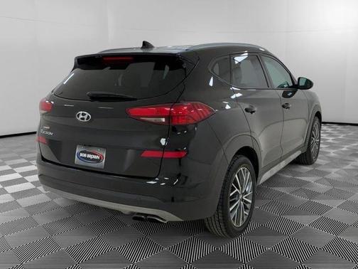 Black 2021 Hyundai TUCSON SEL