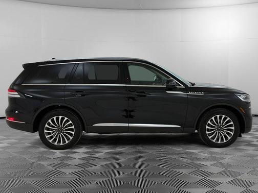 2023 Lincoln Aviator Standard AWD