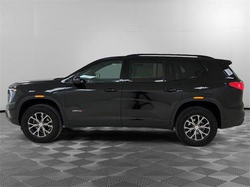 2024 GMC Acadia AT4