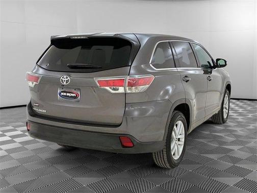 2016 Toyota Highlander LE