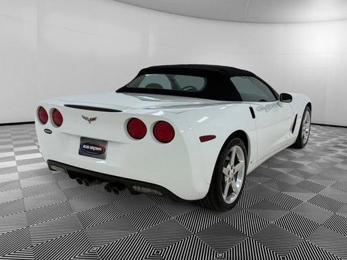 White 2006 Chevrolet Corvette Base