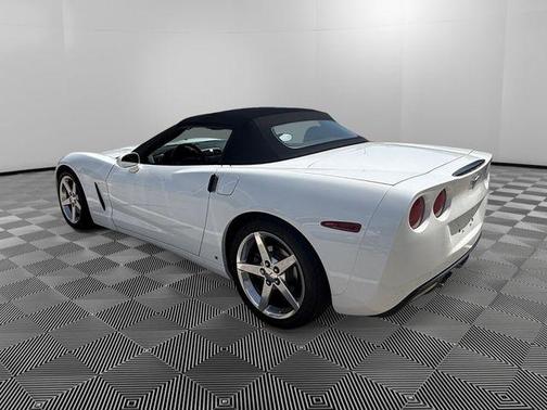 Arctic White 2006 Chevrolet Corvette Base