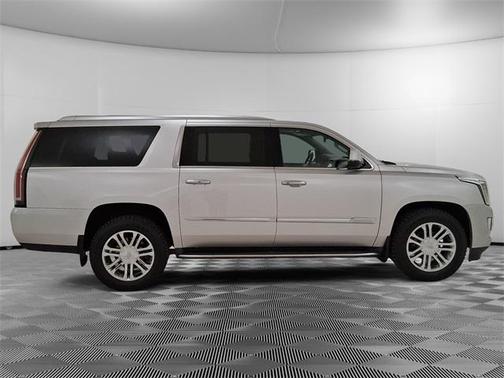 2016 Cadillac Escalade ESV Luxury