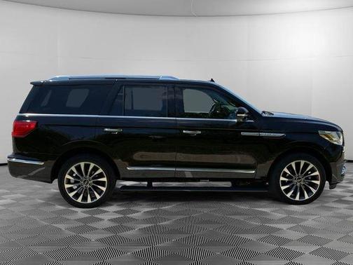 Black 2019 Lincoln Navigator Select