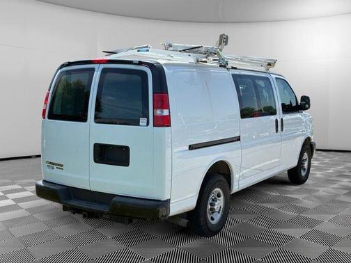 White 2015 Chevrolet Express 2500 Work Van