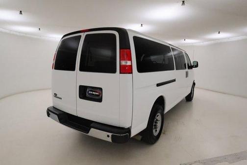 2024 Chevrolet Express 3500 LT