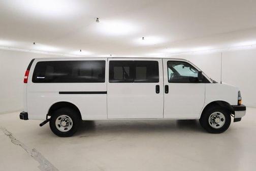 2024 Chevrolet Express 3500 LT