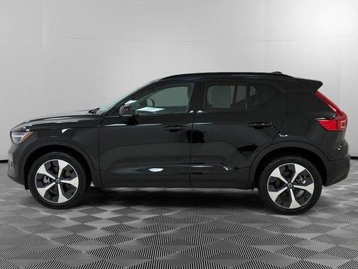 Black 2024 Volvo XC40 B5 Plus Dark Theme