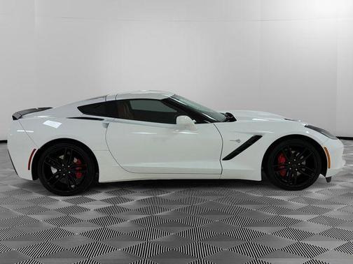 White 2019 Chevrolet Corvette Stingray
