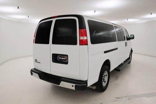 2023 Chevrolet Express 3500 LT