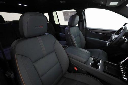 2024 GMC Acadia AT4