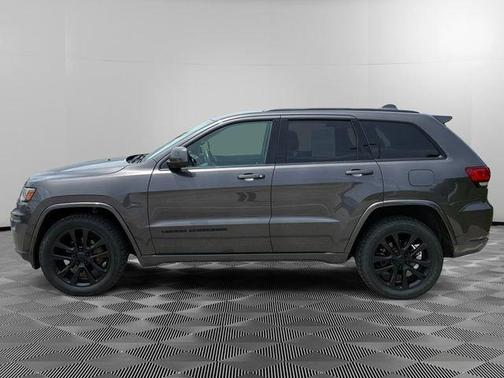 Gray 2018 Jeep Grand Cherokee Altitude