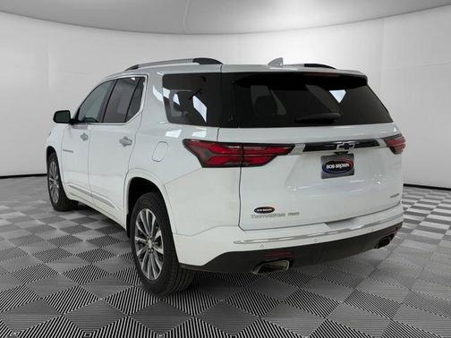 Summit White 2022 Chevrolet Traverse Premier