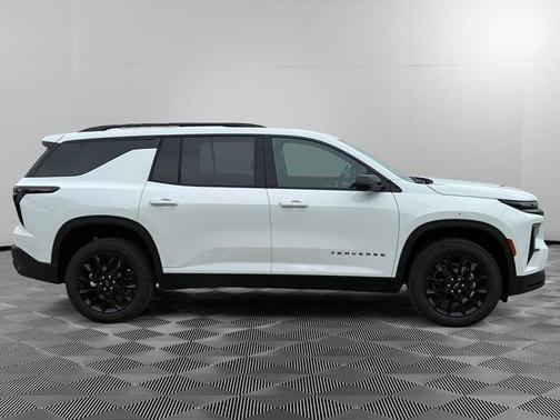 White 2026 Chevrolet Traverse LT
