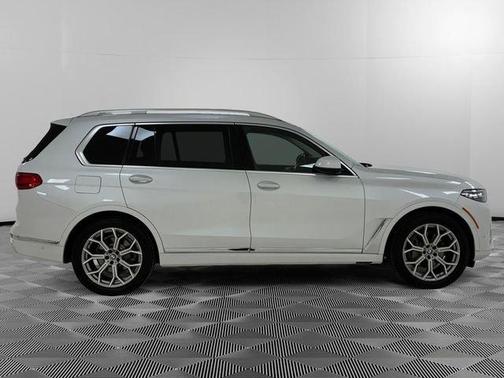 Mineral White Metallic 2019 BMW X7 xDrive50i
