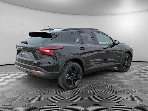 Black 2026 Chevrolet Trax ACTIV