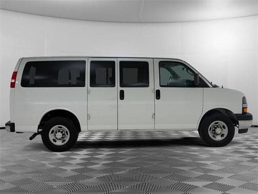 2018 Chevrolet Express 3500 LT