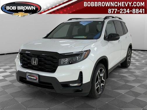 White 2023 Honda Passport Elite