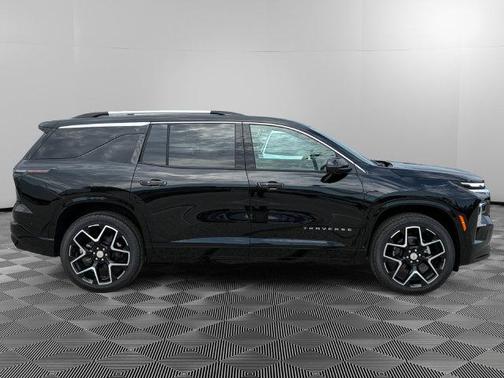 Black 2026 Chevrolet Traverse High Country