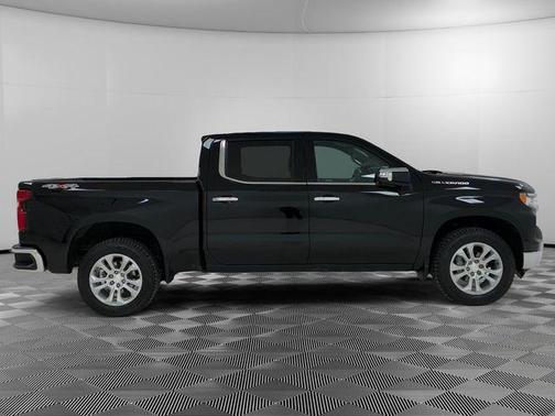 Black 2022 Chevrolet Silverado 1500 LTZ