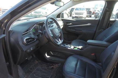 Mosaic Black Metallic 2023 Chevrolet Bolt EUV LT